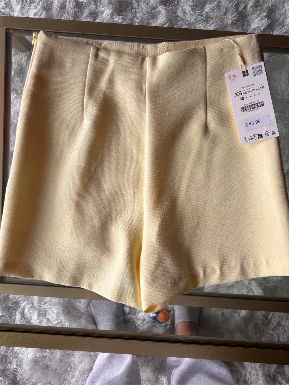 ZARA Cream Yellow Skort with Front Pleat size zipper brand new with tags size XS - Picture 2 of 2